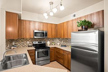 Almeria - Stainless steel, EnergyStar appliances
